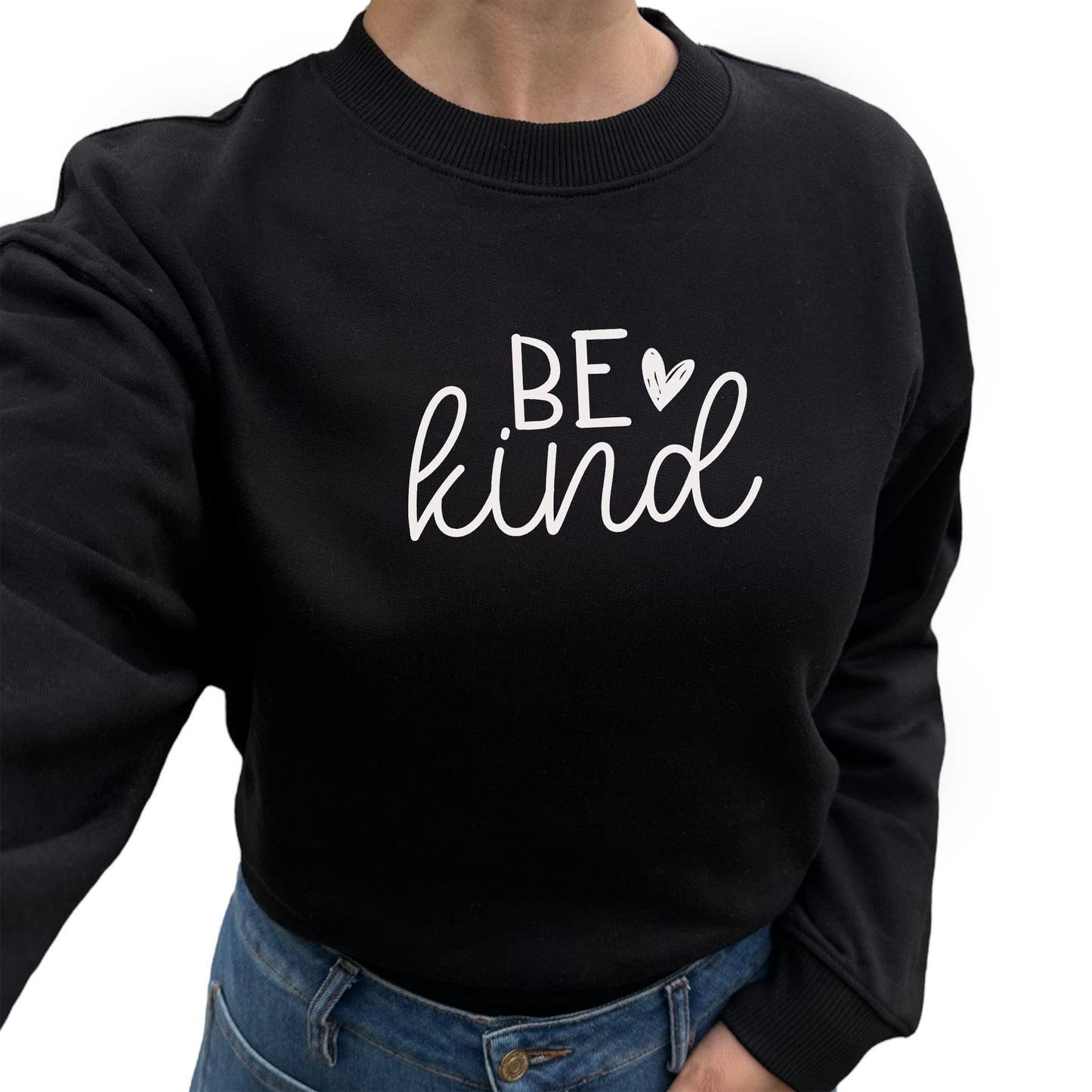 Be Kind Tröja-Lovely Text