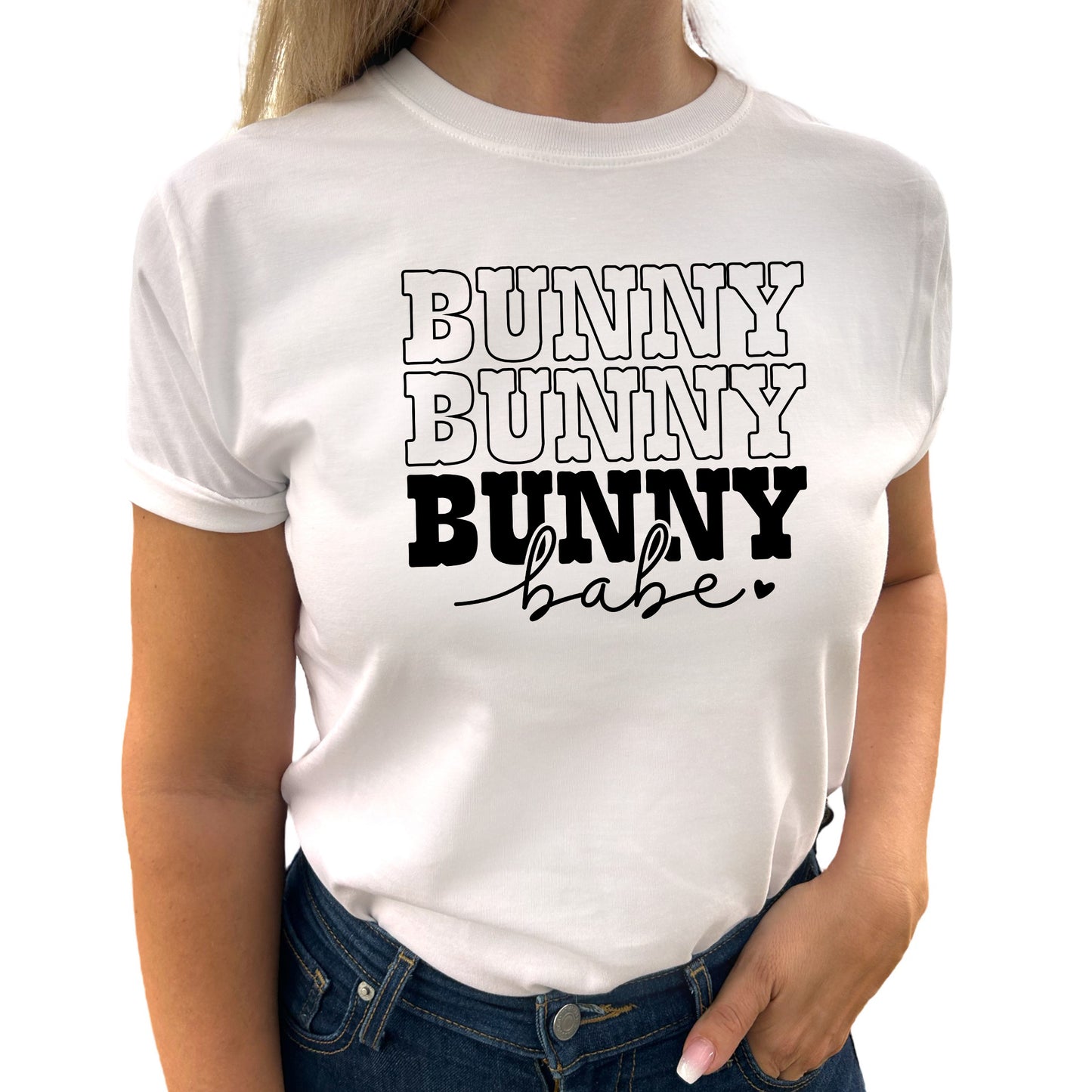 Trendig och Charmig T-shirt: Bunny Babe-Lovely Text