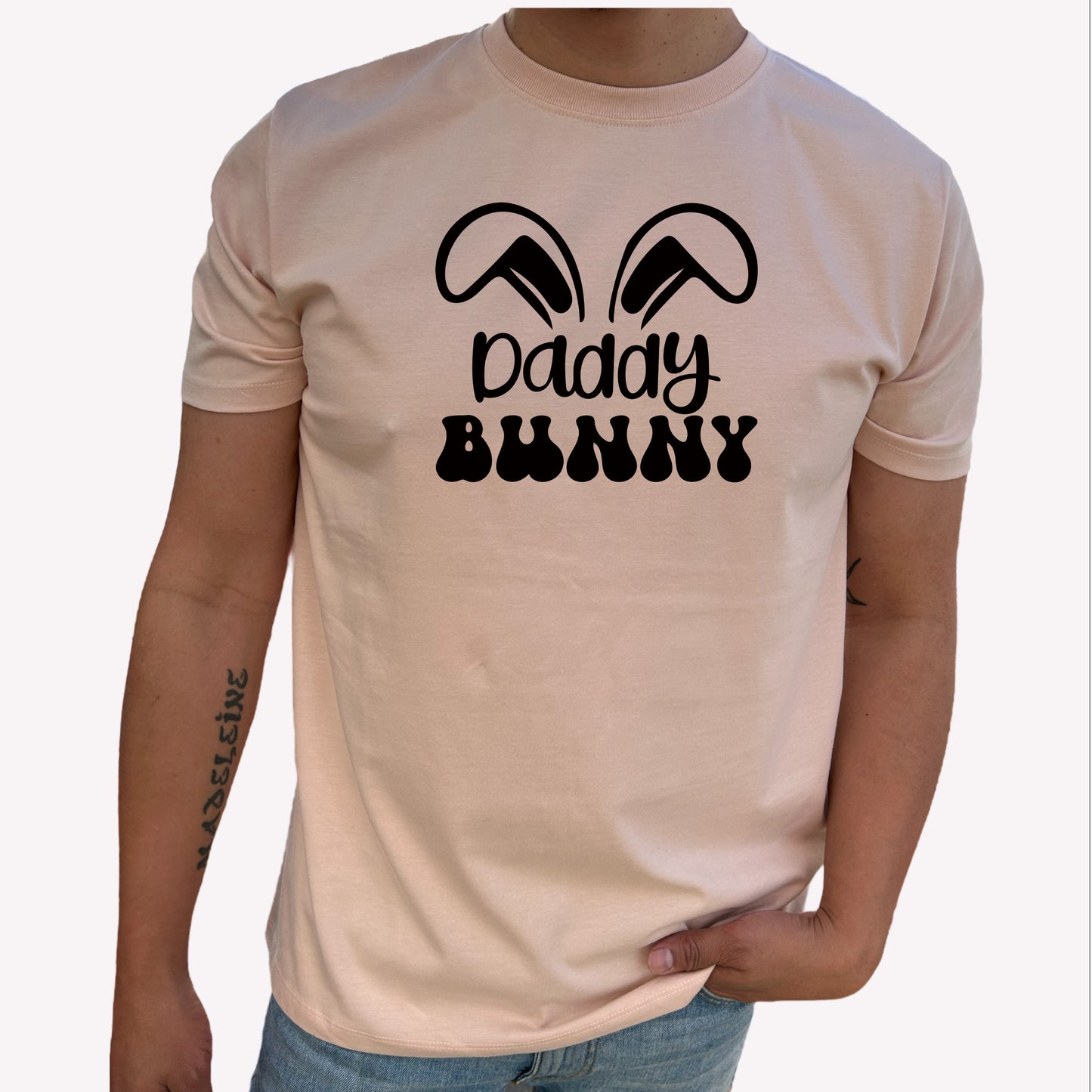 Cool Daddy Bunny T-shirt – För Den Trendiga Pappan-Lovely Text