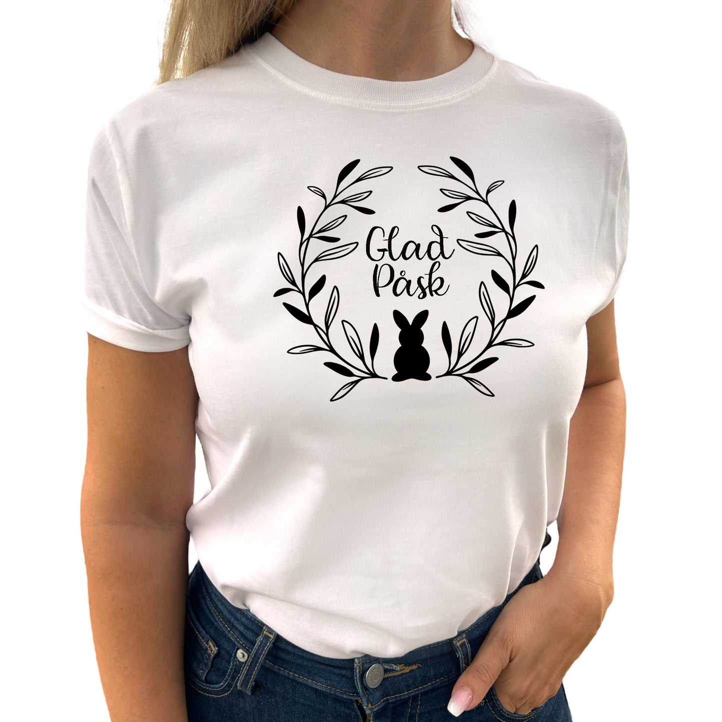 Fira Påsk med stil - Krans med Glad Påsk T-shirt-Lovely Text