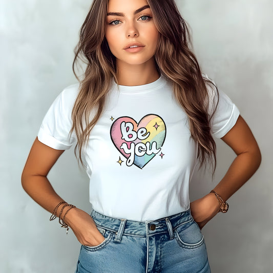 Be You – Pride T-shirt med regnbågshjärta (Unisex)