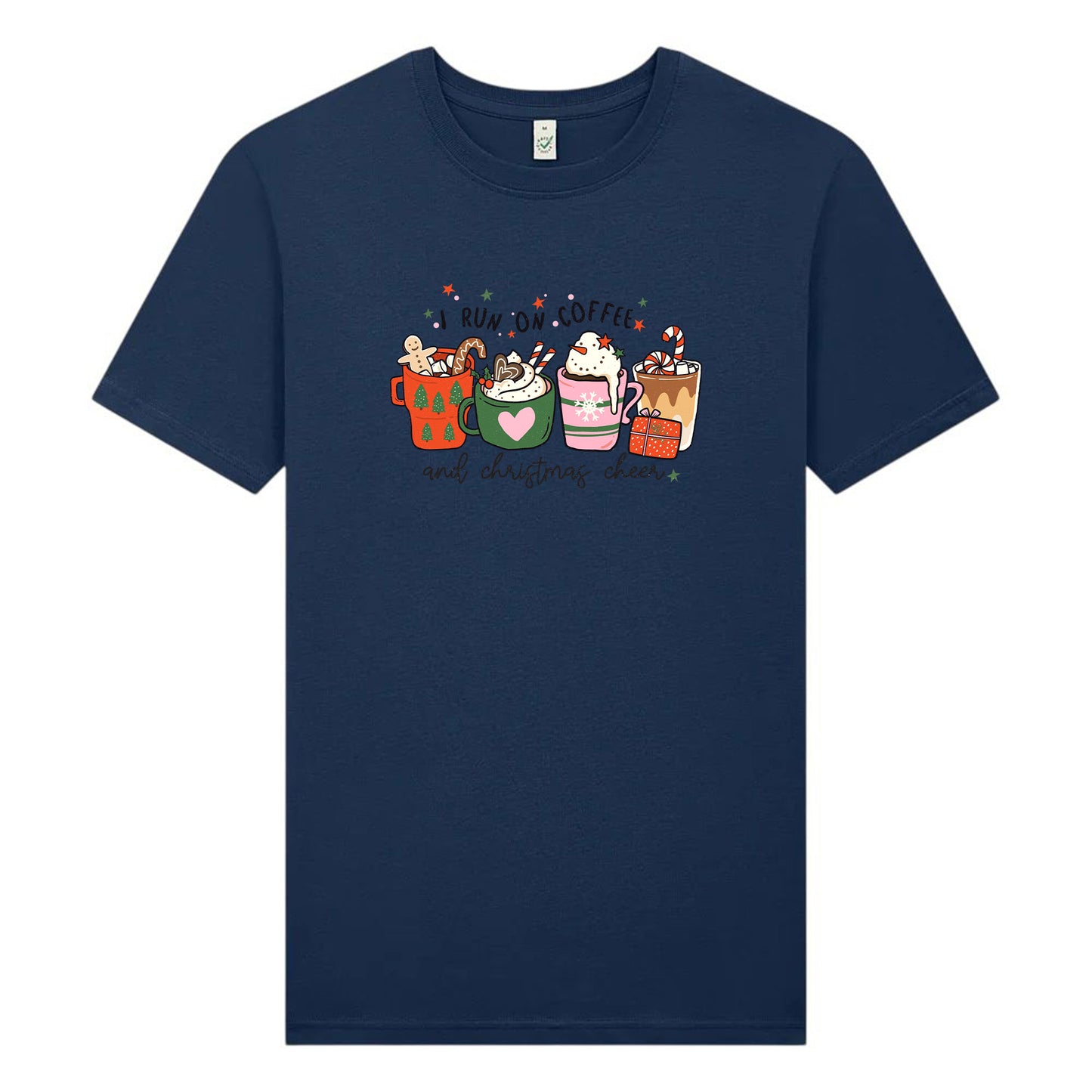 I Run On Coffee & Christmas Cheer – Jul T-shirt för Kaffeälskare