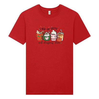 I Run On Coffee & Christmas Cheer – Jul T-shirt för Kaffeälskare